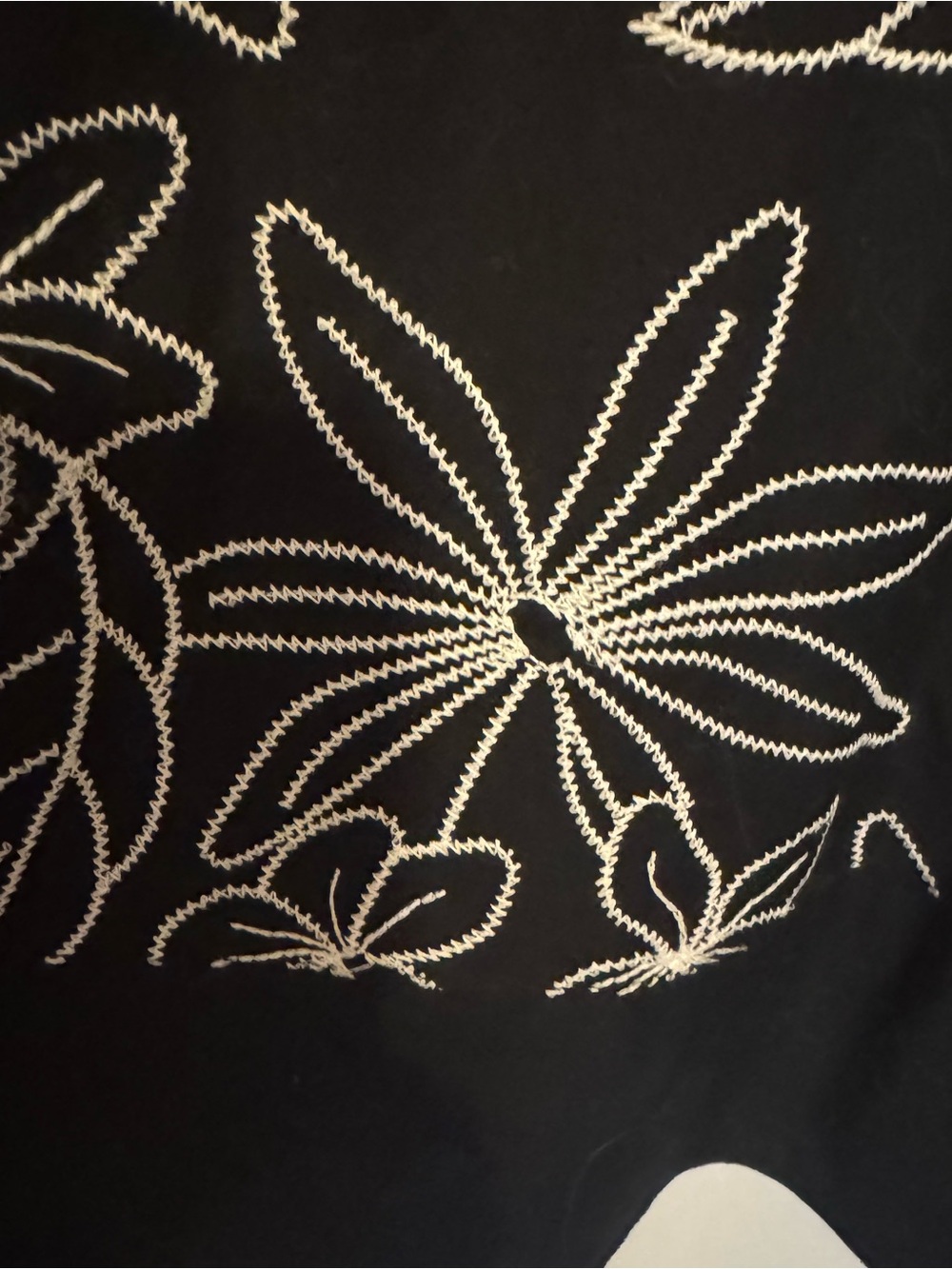 White House Black Market Black/White Floral Flare Skirt SZ: 12 #1 - Picture 3 of 10